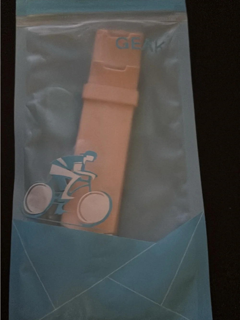 heyday Light Pink Silicone Watch Band Replacement & earbud case cover